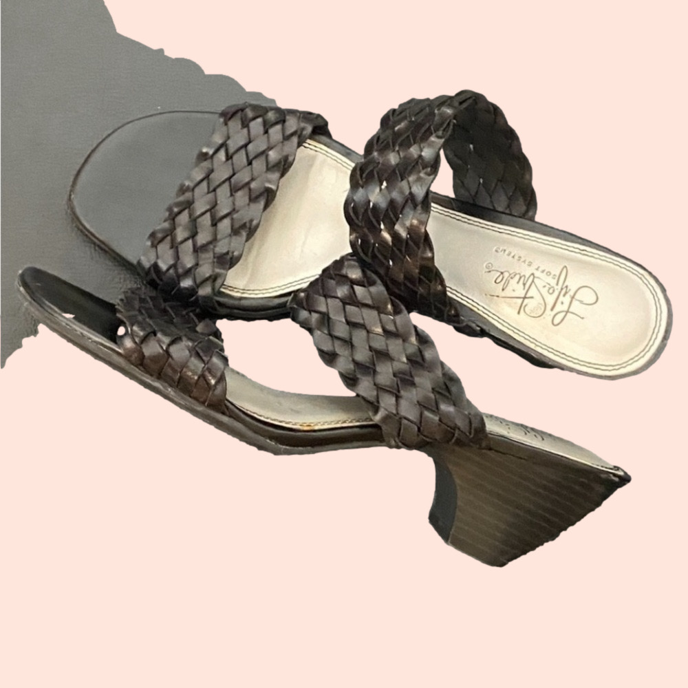 Life Stride Leather Woven Sandals 2 Upper Straps Heel 2 Inch Heels Size 8 Women - Picture 2 of 4